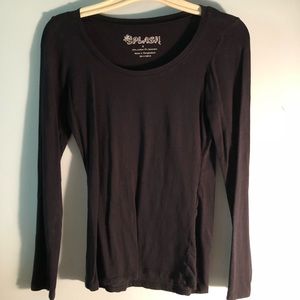 Long sleeve tee shirt